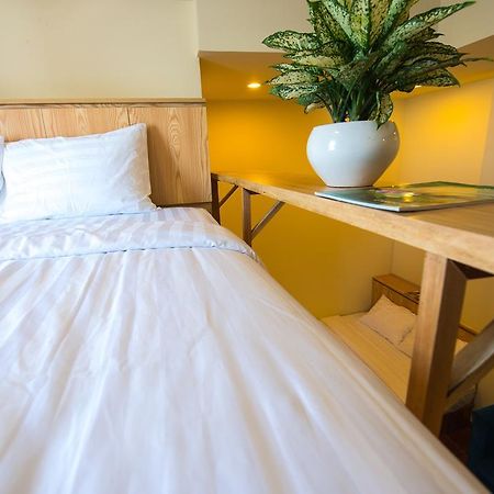 Tabalo Hostel Нячанг Екстер'єр фото
