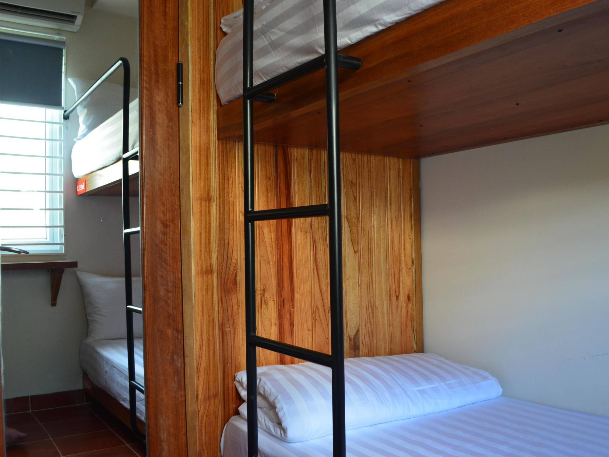Tabalo Hostel Нячанг Екстер'єр фото